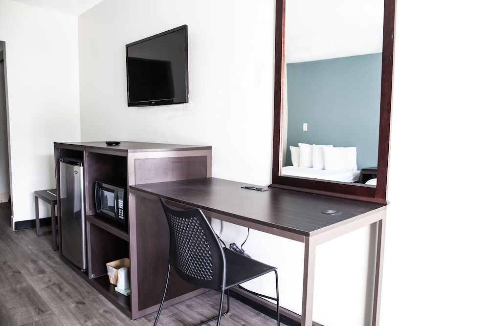 Crystal Inn Eatontown Standard Double Room, 2 Double Beds, Non Smoking 5