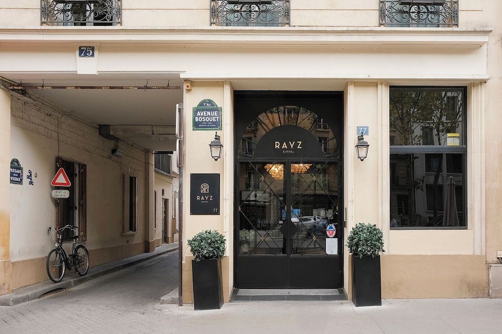 undefined Rayz Eiffel 6