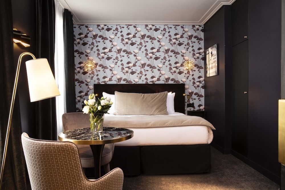 undefined Rayz Eiffel 8