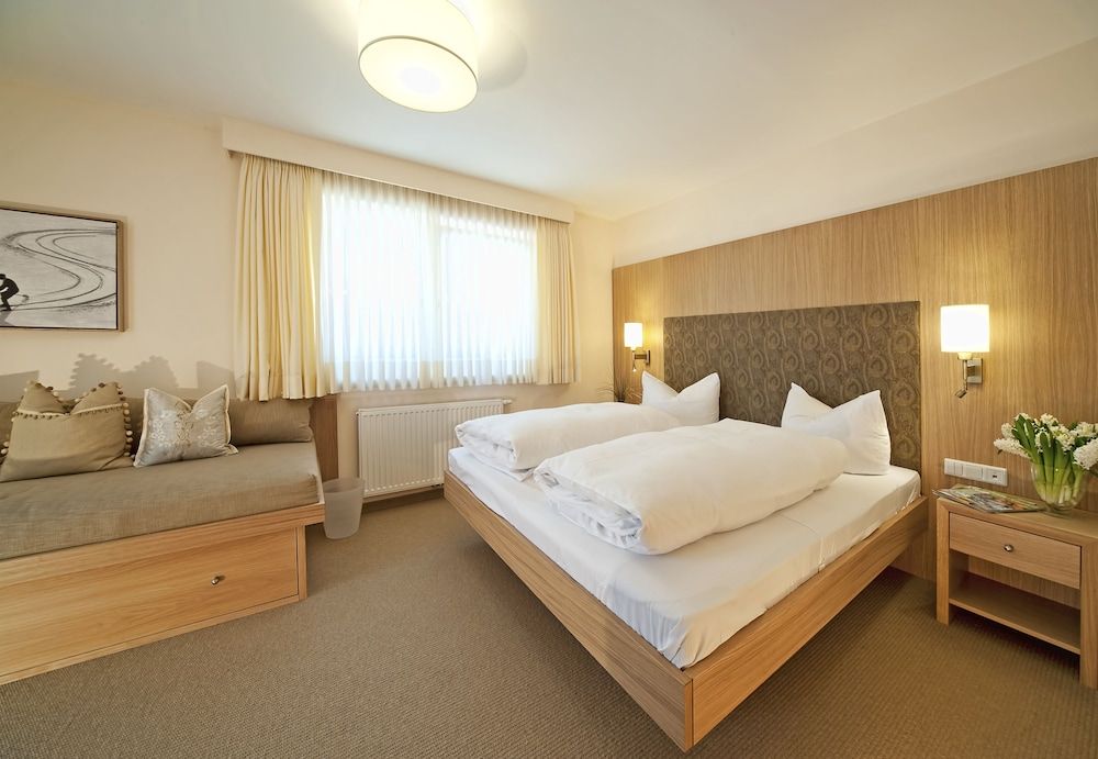 Neuhaus Zillertal Resort Studio 2