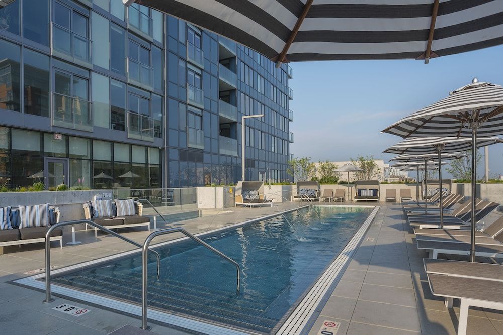 undefined Level Chicago – Old Town