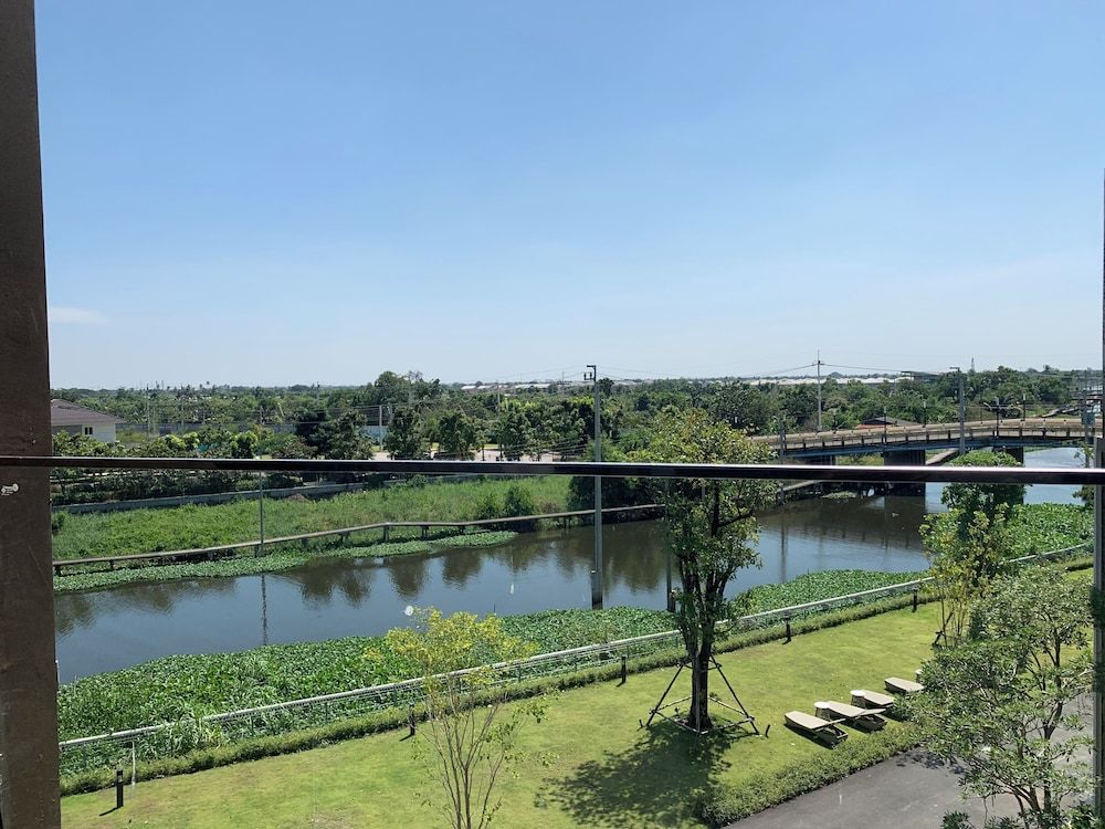 Divalux Resort & Spa Bangkok, Suvarnabhumi Airport Grand Deluxe Canal View 5