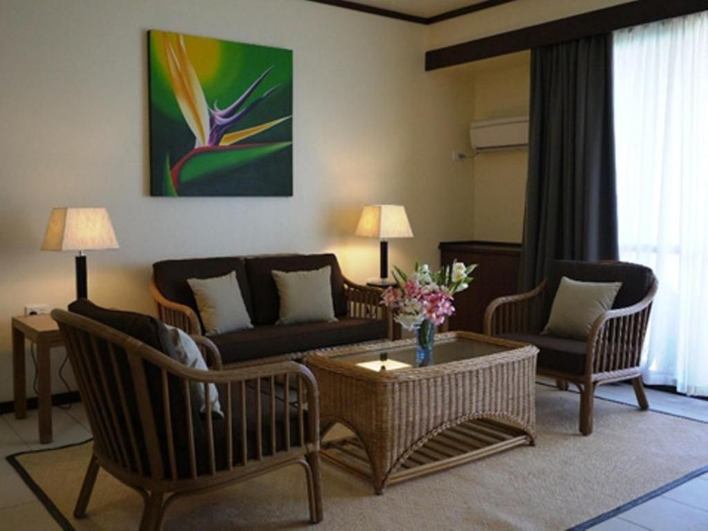 Junior One-Bedroom Suite