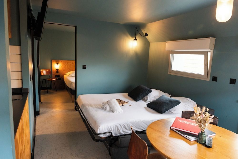 Eklo Hotels Bordeaux City center Bastide Apartment, 2 Bedrooms 3