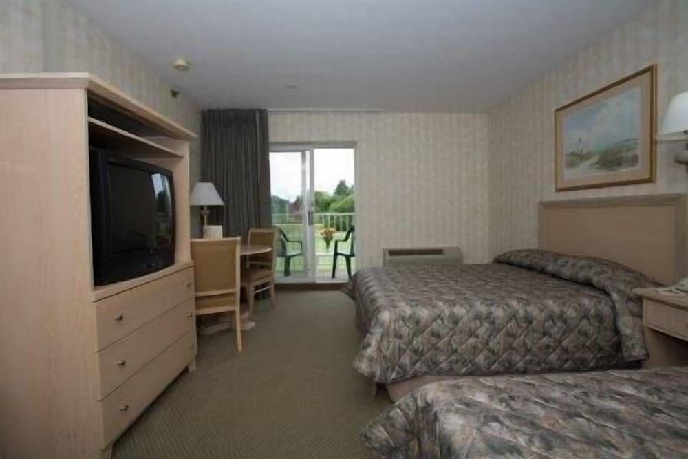 Winnapaug Inn Standard Room, 2 Double Beds