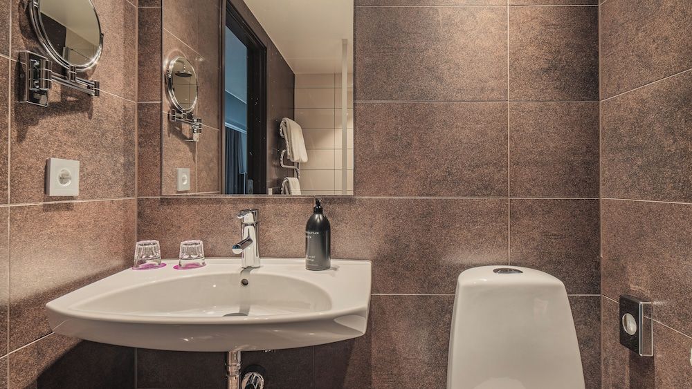 Quality Hotel Waterfront, Goteborg Superior Room, 1 King Bed with Sofa bed, Non Smoking (Bridge View) 3