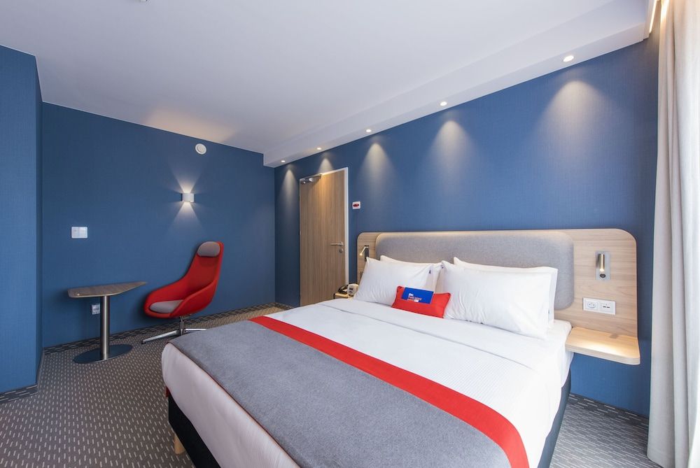 Holiday Inn Express Warsaw - Mokotow by IHG Standard Room, 1 Double Bed, Accessible Bathtub 4