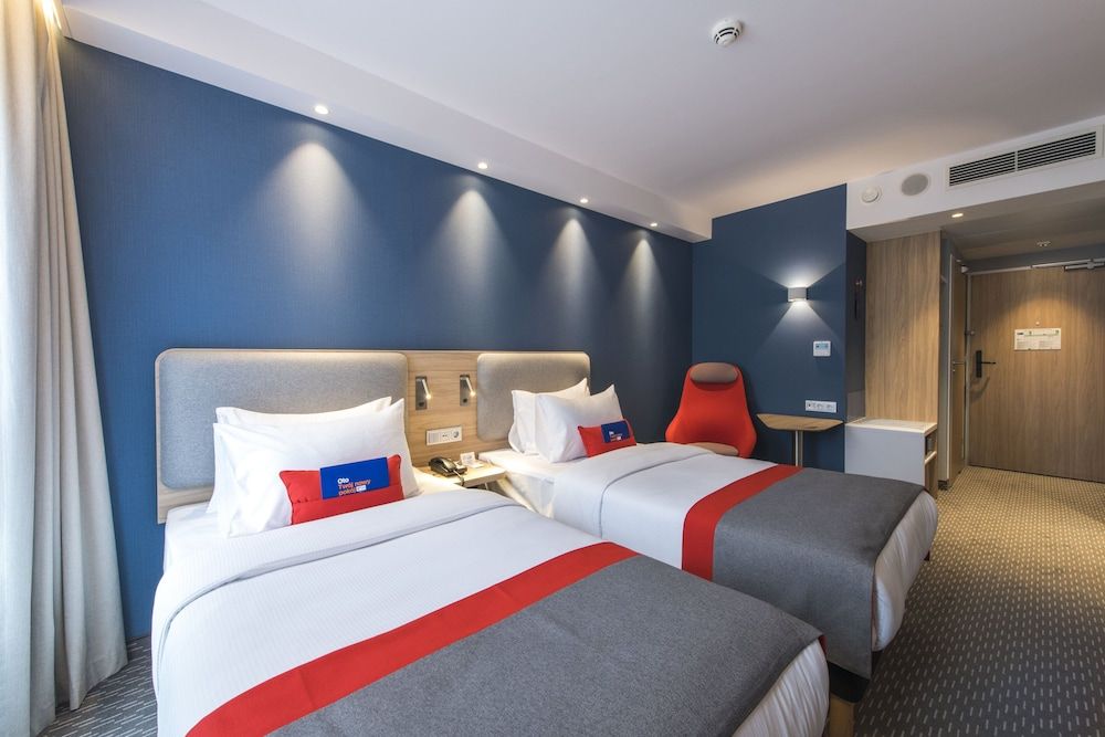 Holiday Inn Express Warsaw - Mokotow by IHG Standard Room, 2 Twin Beds 4
