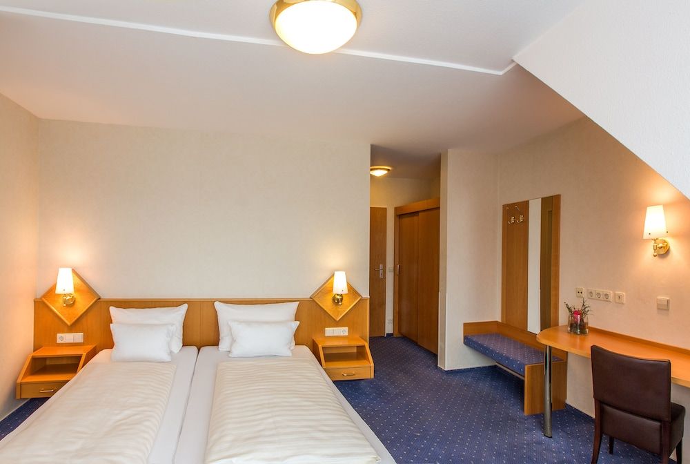 Hotel Hellers Twenty Four 2 Economy Double Room