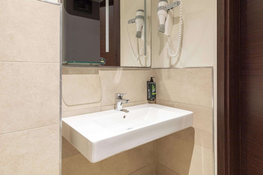 B&B Hotel Roma San Lorenzo Termini Standard Double Room, Non Smoking 4