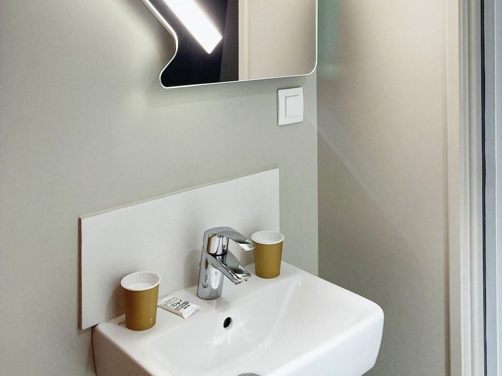 ibis budget Rouen Centre Rive Gauche Standard Room, 2 Twin Beds 4