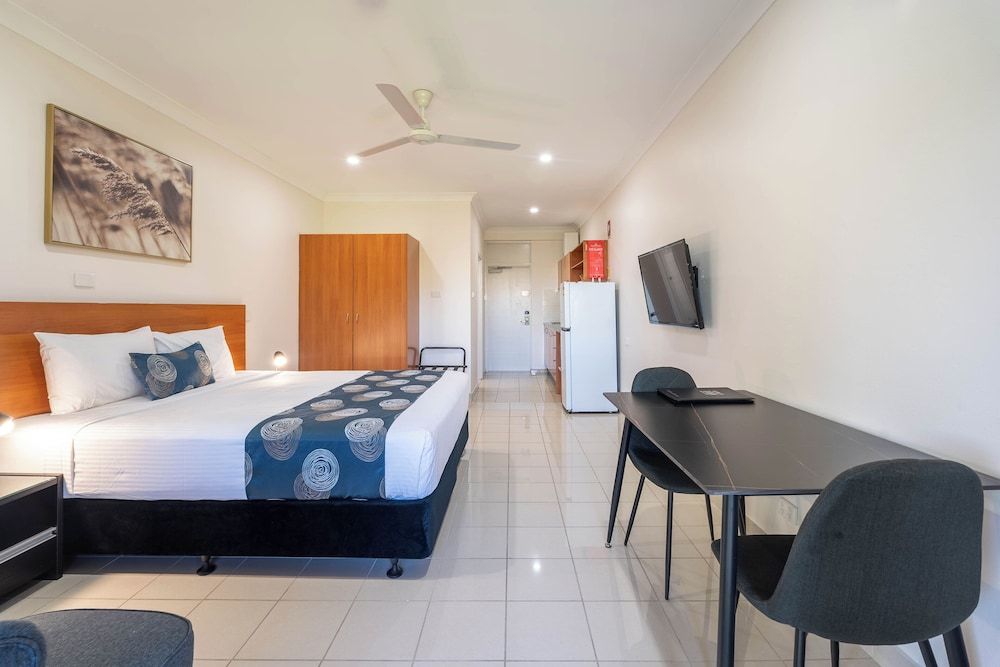 Vitina Studio Motel Premier Studio, 1 King Bed 3