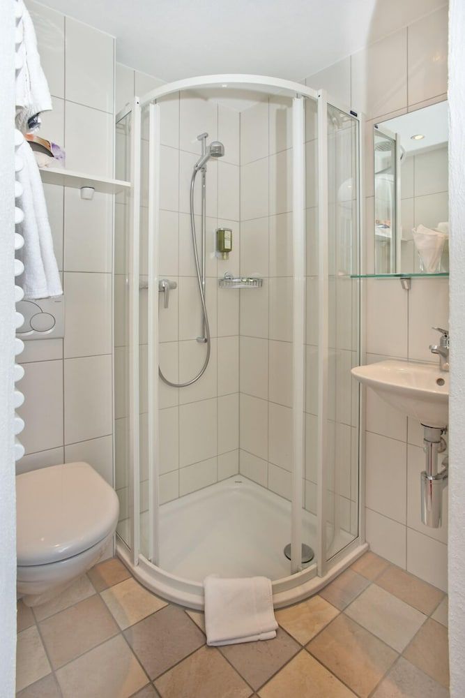 Hotel Sonnenberg Double Room (Budget) 3