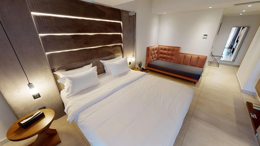 Dom Boutique Hotel Superior Deluxe Triple Room