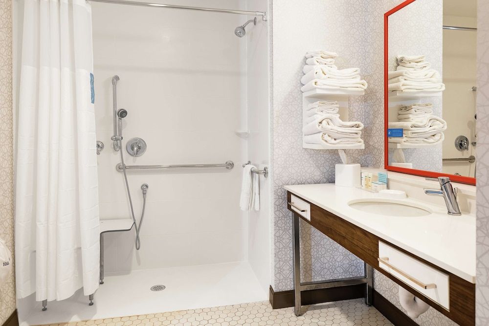 Suite, 1 King Bed, Accessible, Refrigerator & Microwave