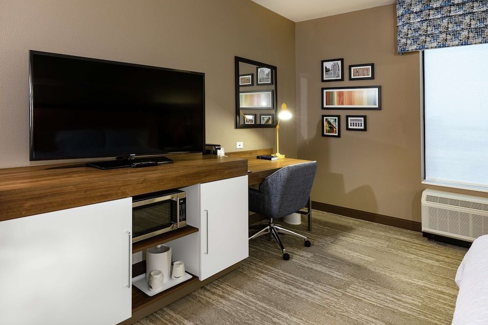Room, 1 King Bed with Sofa bed, Accessible, Bathtub (Refrigerator)