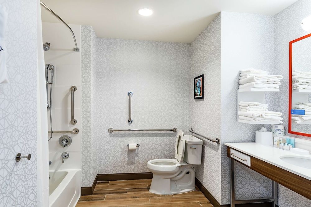 Room, 2 Queen Beds, Accessible, Refrigerator & Microwave (Hearing)