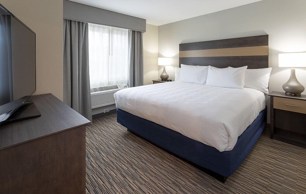 Grandstay Hotel and Suites Milbank Suite, 1 King Bed with Sofa bed