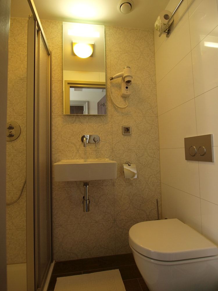 Hotel Clemens Amsterdam Deluxe Double Room, 1 Double Bed 8