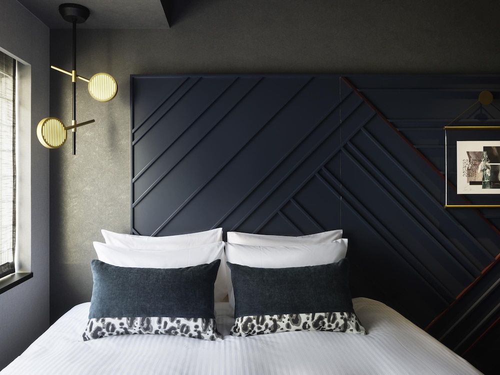 Standard Room, 1 Queen Bed
