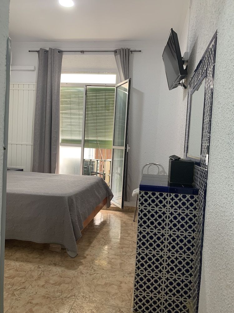 undefined Hostal Alcobia 8