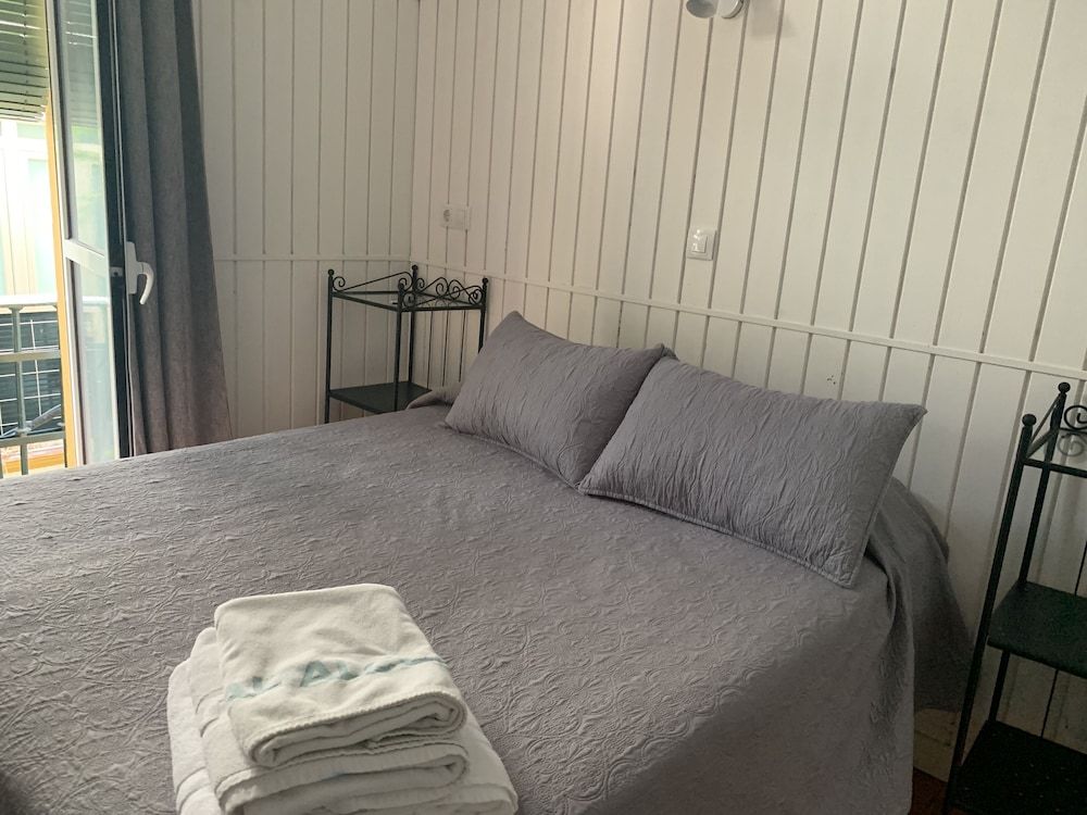 Hostal Alcobia Double Room 13