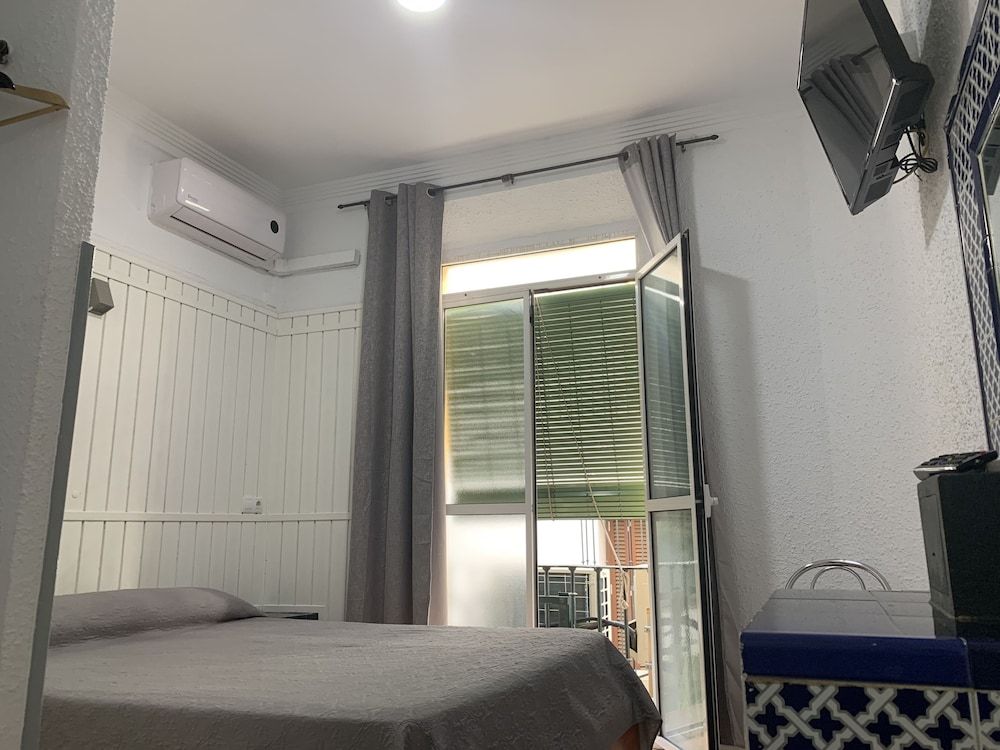 undefined Hostal Alcobia 9