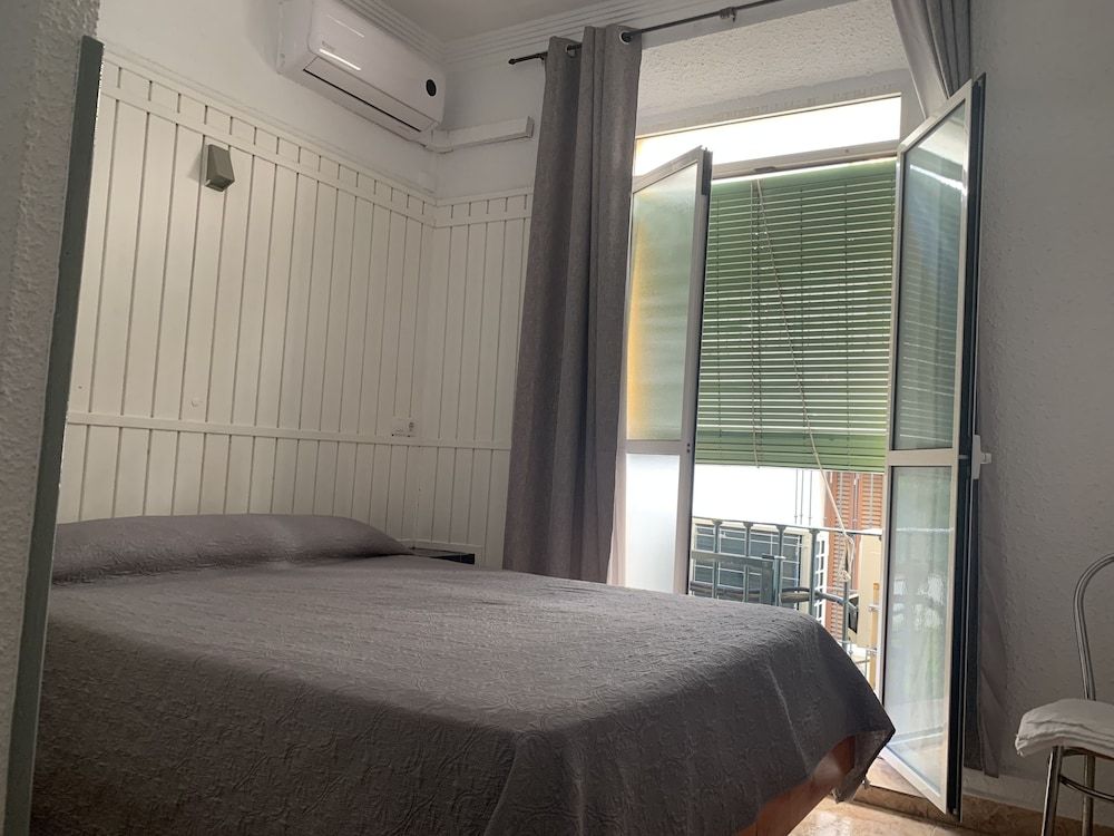 undefined Hostal Alcobia 10