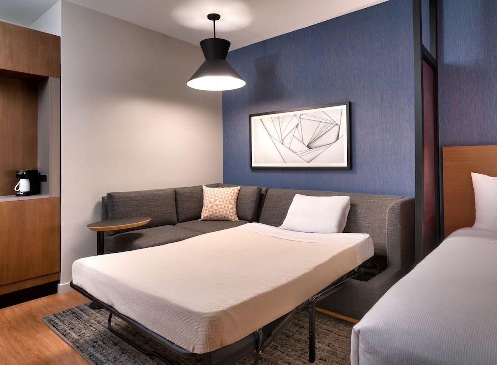 Room (2 Queen Beds & Sofa Bed, High Floor)