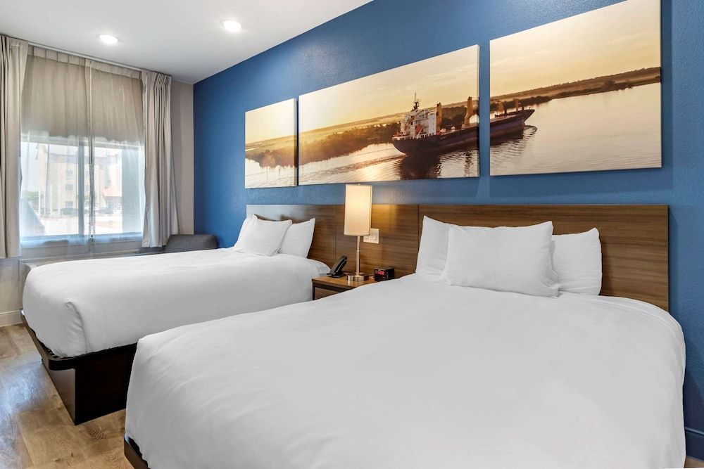 Clarion Pointe Port Arthur-Beaumont South Room, 2 Double Beds, Accessible, Non Smoking (Efficiency) 3