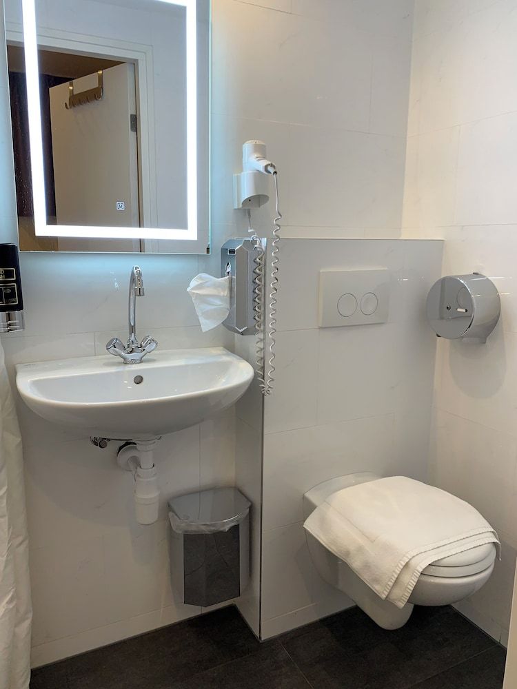 Orange Tulip Hotel Amsterdam - Hostel Double Room 7