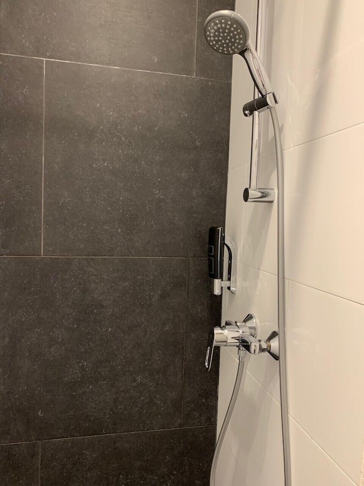 undefined Orange Tulip Hotel Amsterdam - Hostel 9