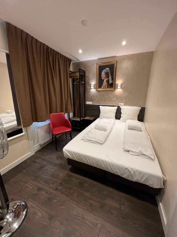 Orange Tulip Hotel Amsterdam - Hostel Double Room 2