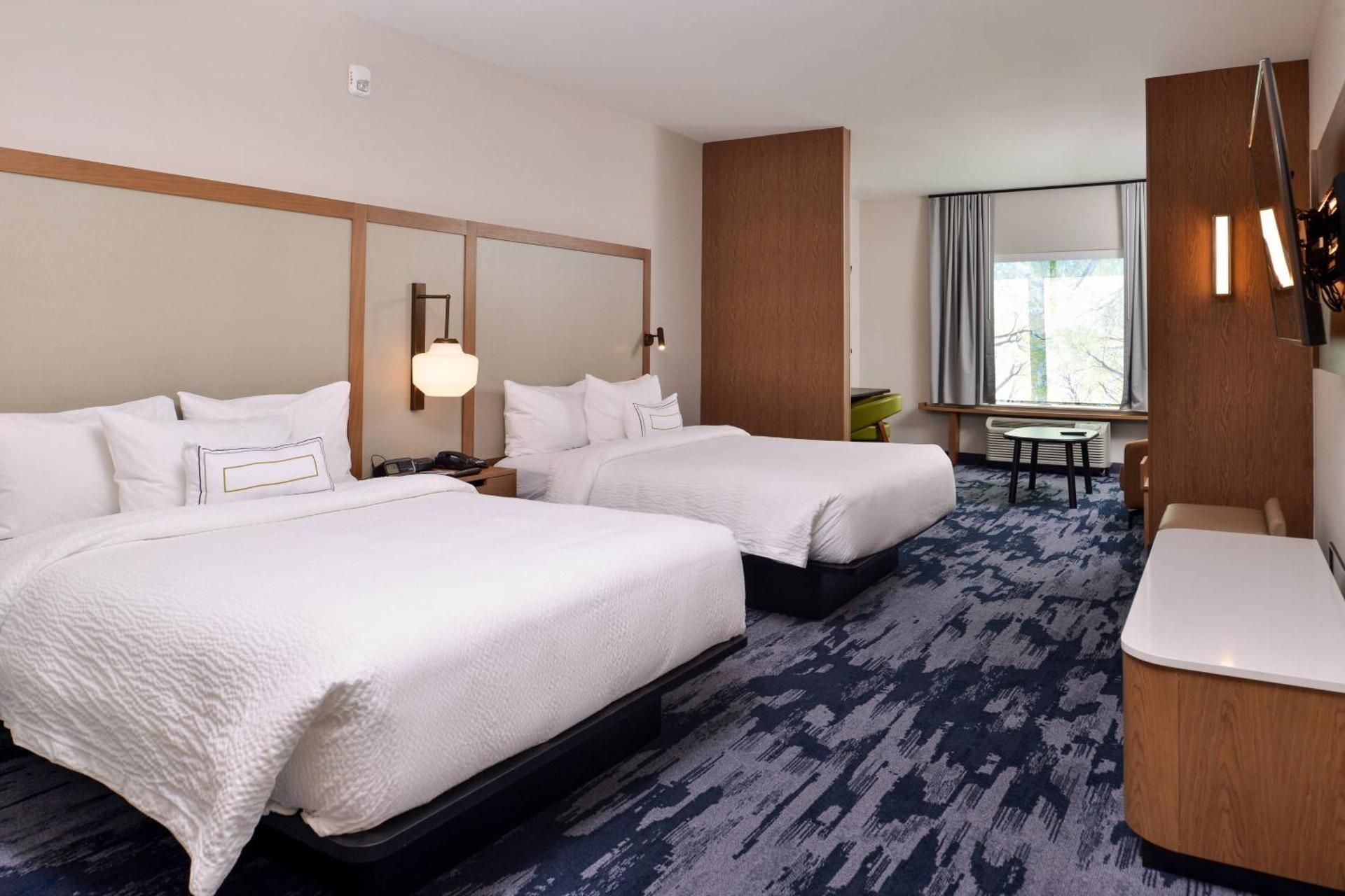 Queen Room with Two Queen Beds - Hearing Accessible