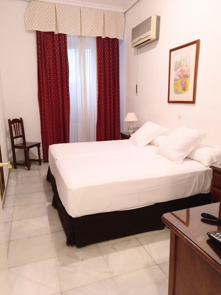 undefined Hotel Simón 2