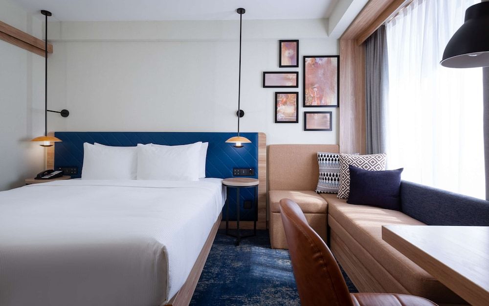 Hilton Garden Inn Samarkand Room, 1 King Bed 8