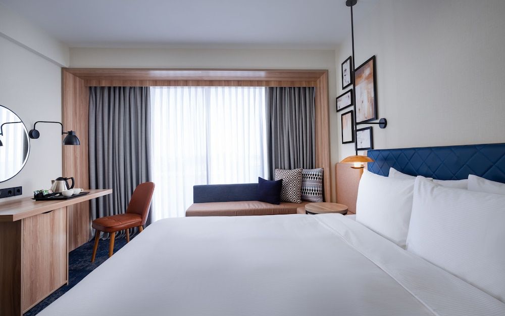 Hilton Garden Inn Samarkand Room, 1 King Bed