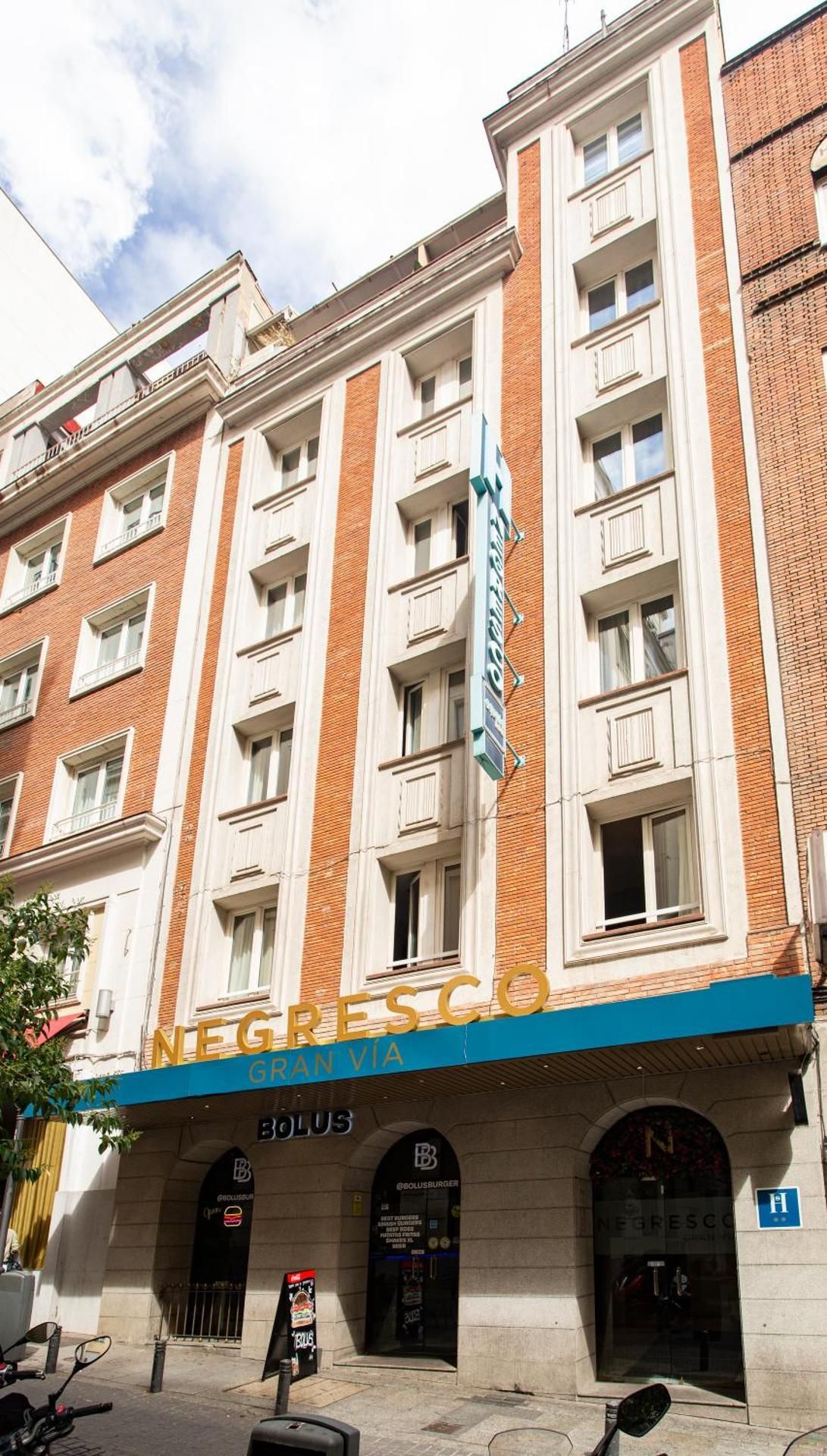 undefined Hotel Negresco Gran Vía 3