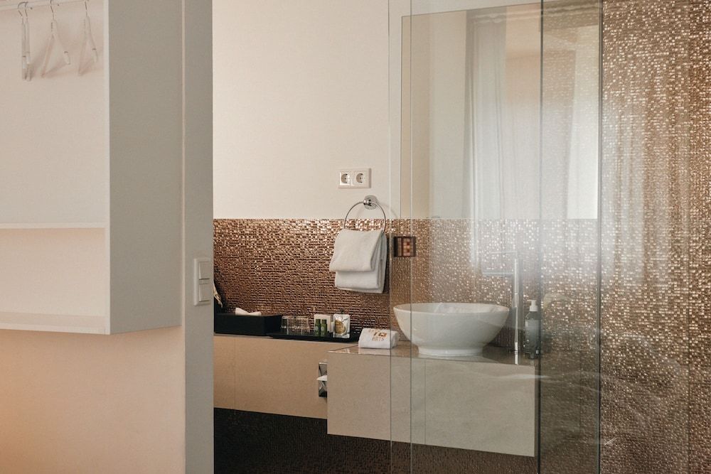 18Arts Hotel - Living in a Gallery! Design Room (Popular) 13