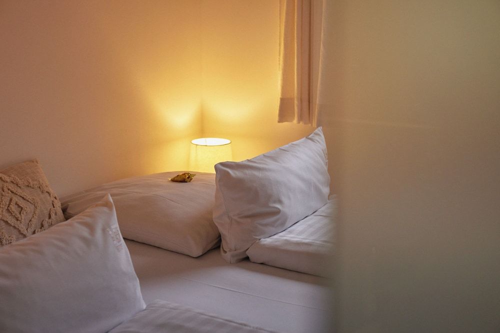 18Arts Hotel - Living in a Gallery! Design Room (Popular) 10