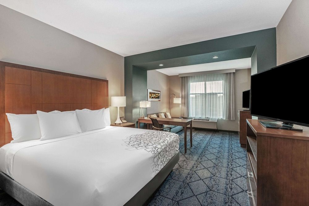 Studio Suite, 1 King Bed, Non Smoking