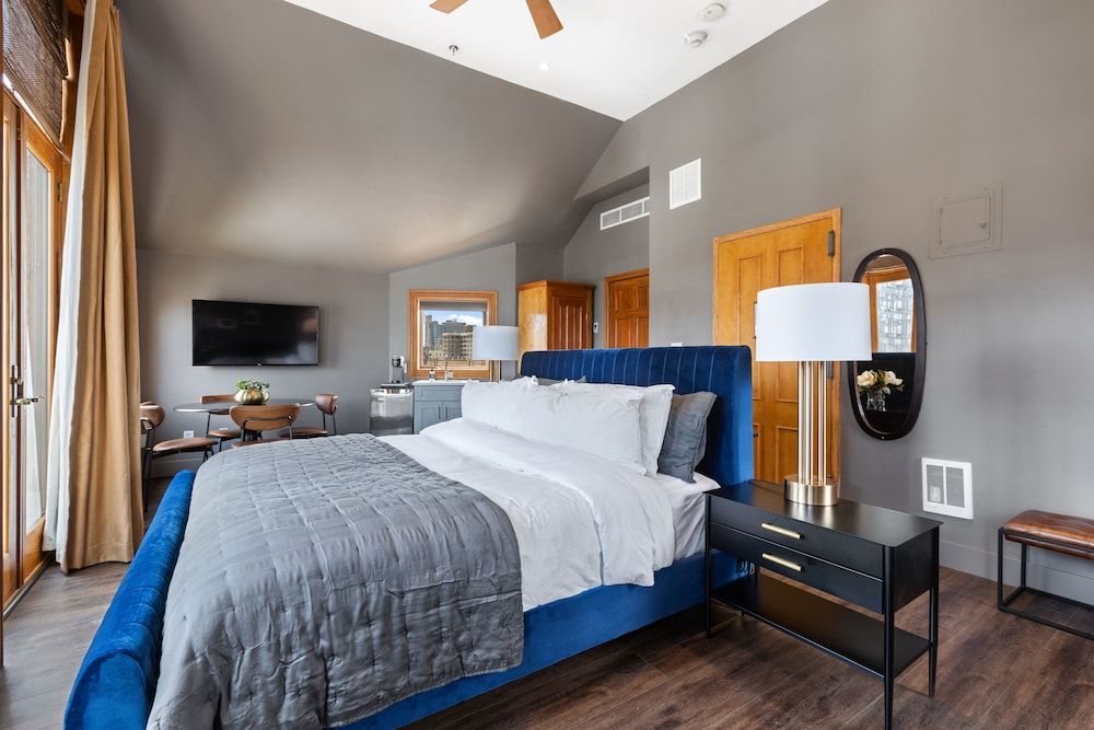 undefined The Historic Blue Moon Hotel - NYC 5