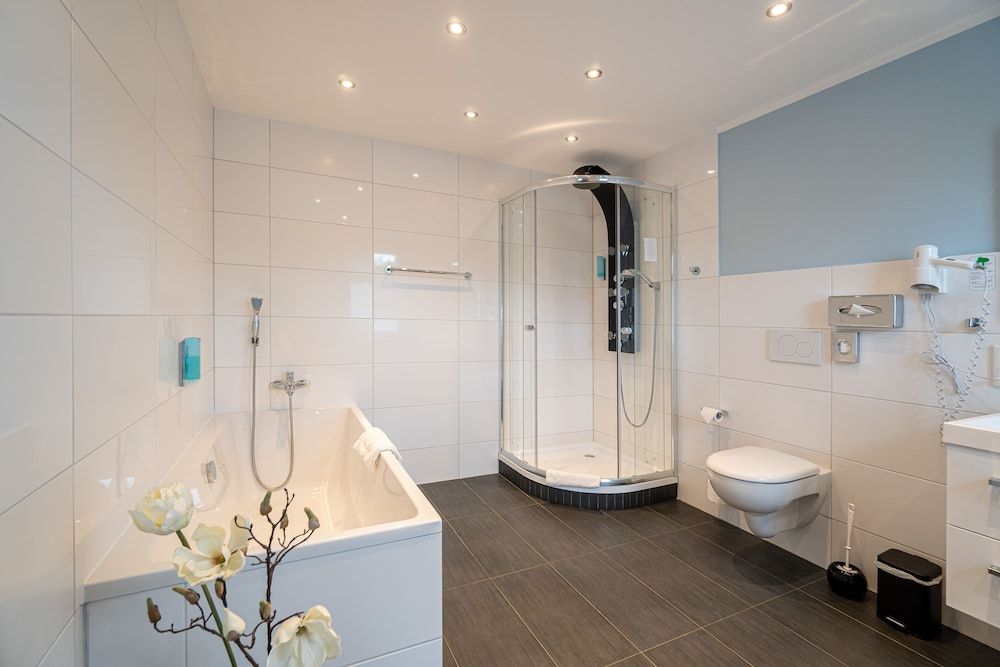 Deutscher Hof Superior Double Room 4