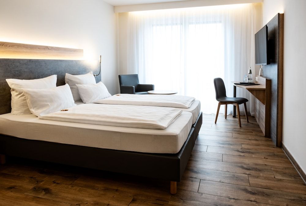 Deutscher Hof Comfort Double Room (Plus) 3