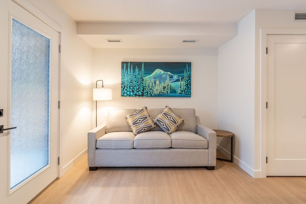 Two Bedroom Apartment (2 x One Bedroom Apartment, No Pets)
