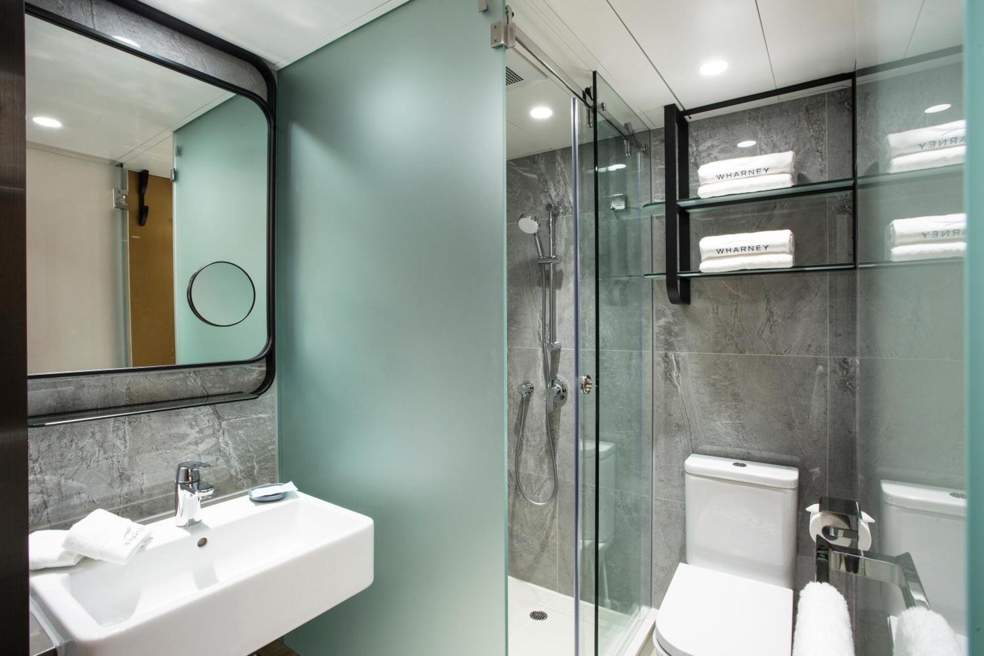 undefined Wharney Hotel 10