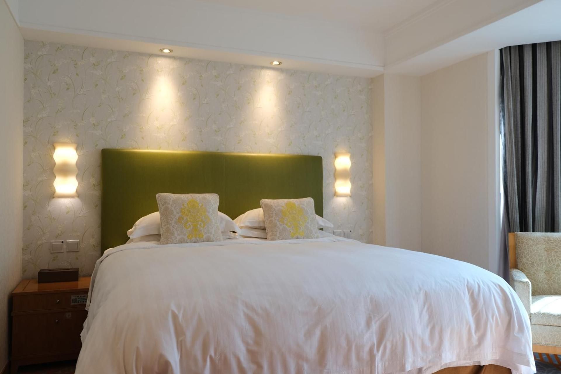 Wharney Hotel Junior Suite 2