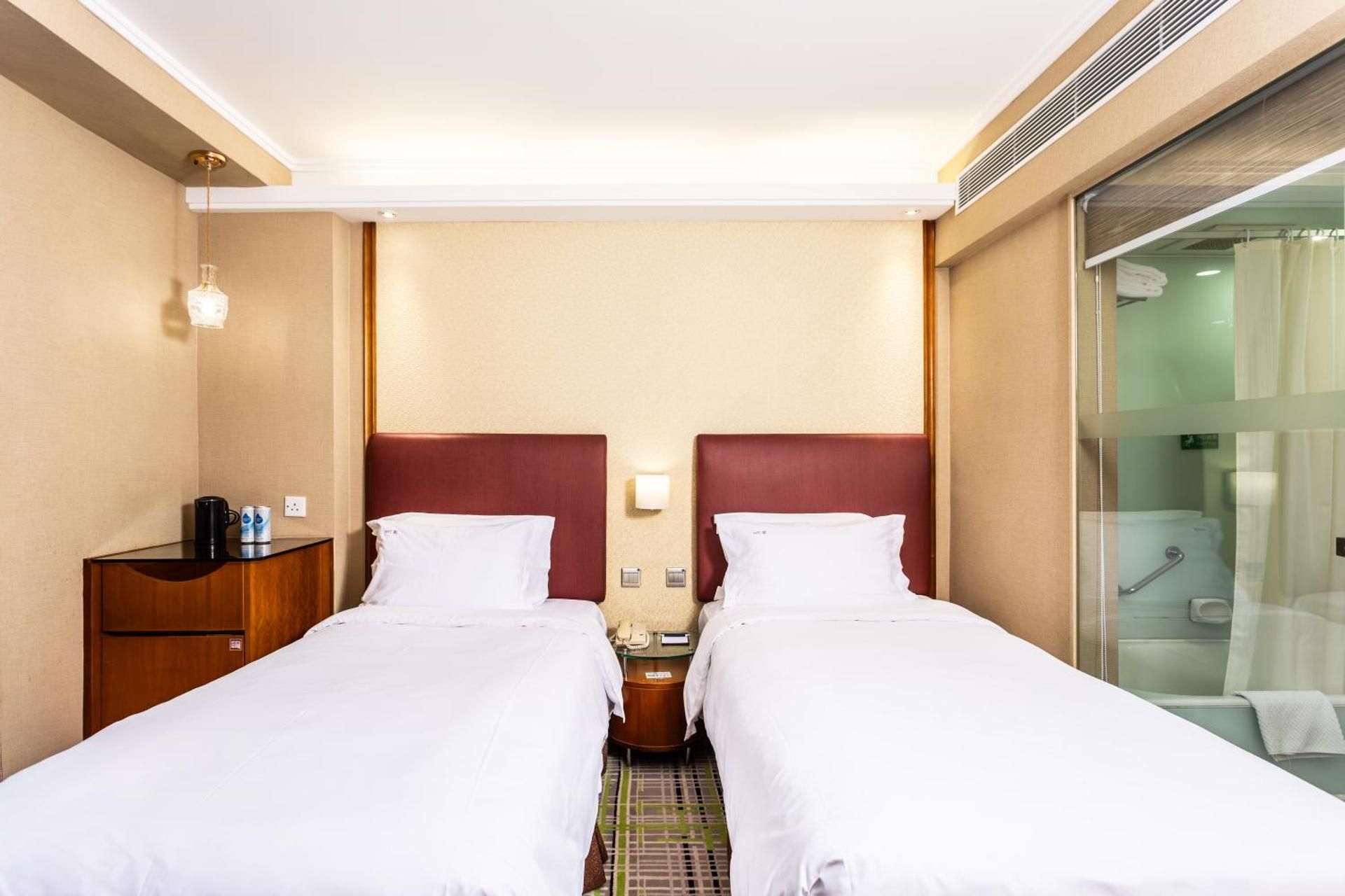 Wharney Deluxe Room with 2 Single Beds