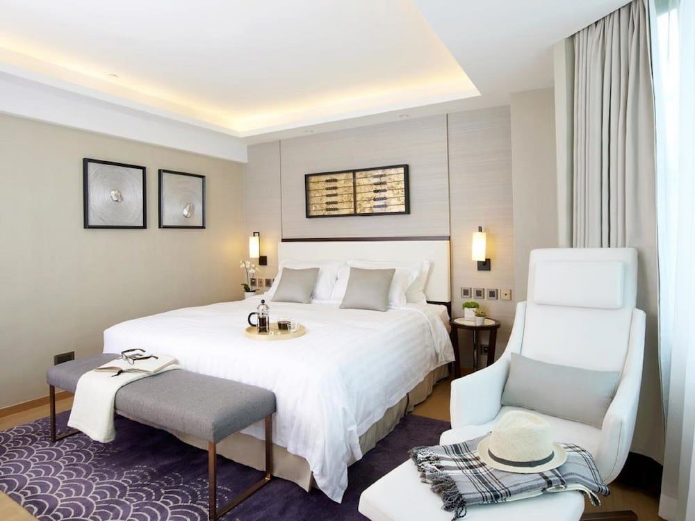 undefined Wharney Hotel 5