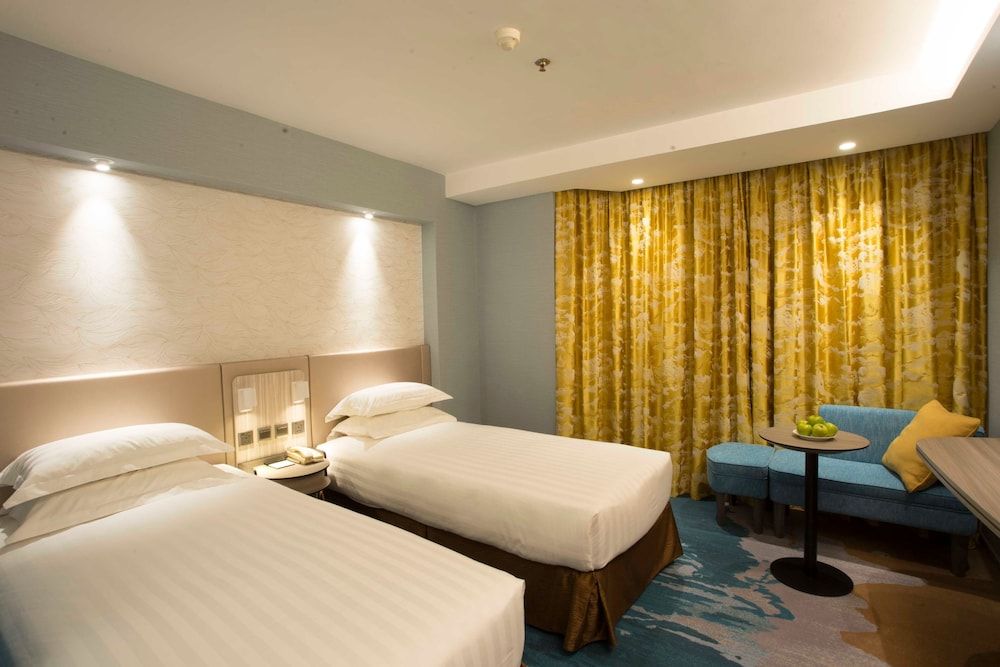 Premier Ocean with Twin Beds